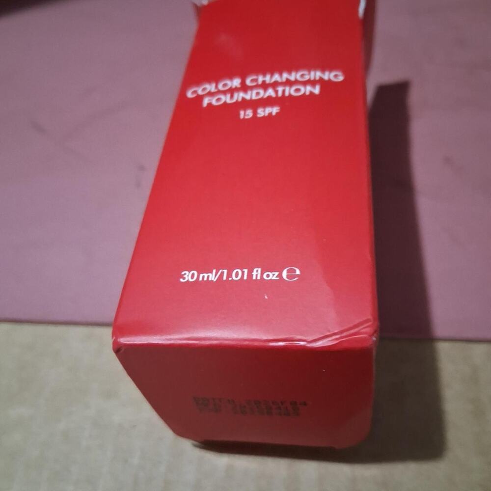 Color changing foundation with spf - Picture 3 of 4